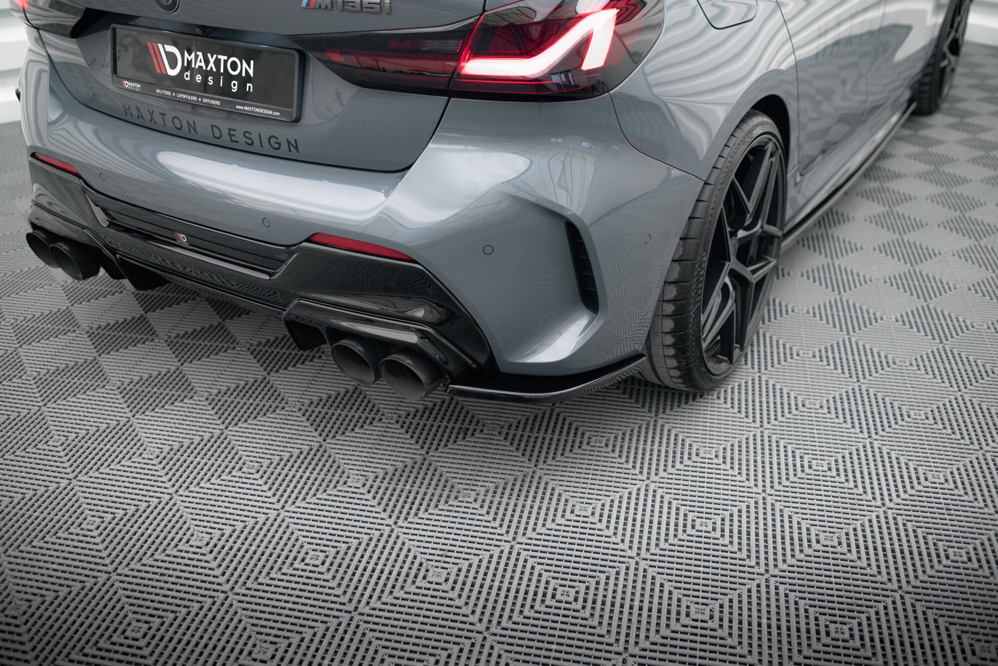 Bakre Flaps V.3 BMW 1 F40 M-Pack/ M135i
