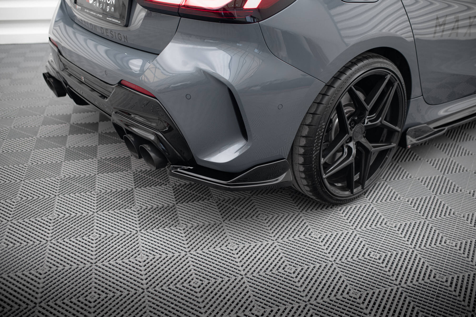 Bakre Flaps V.4 BMW 1 M-Pack / M135i / 128ti F40