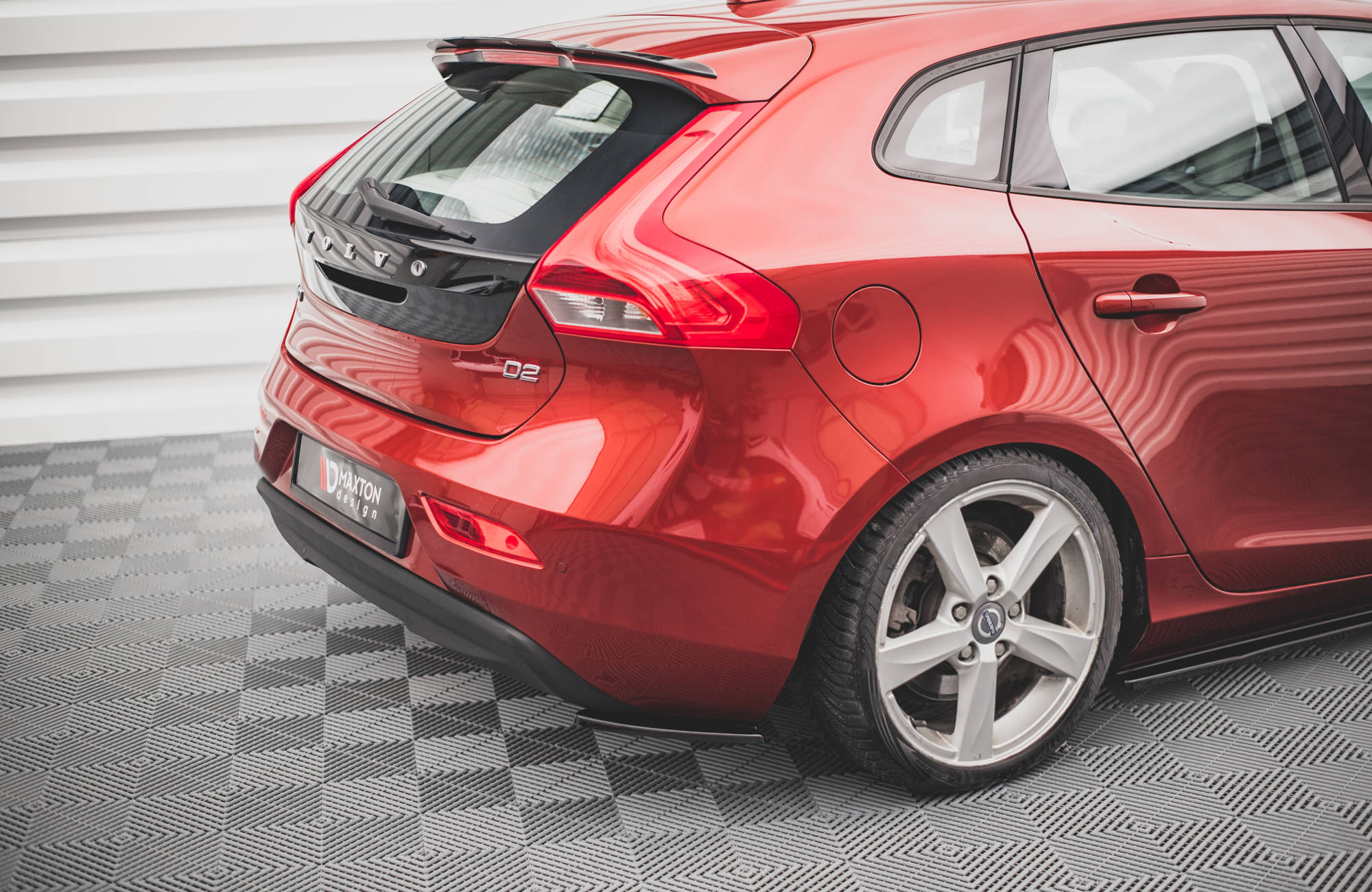 Bakre Flaps Volvo V40