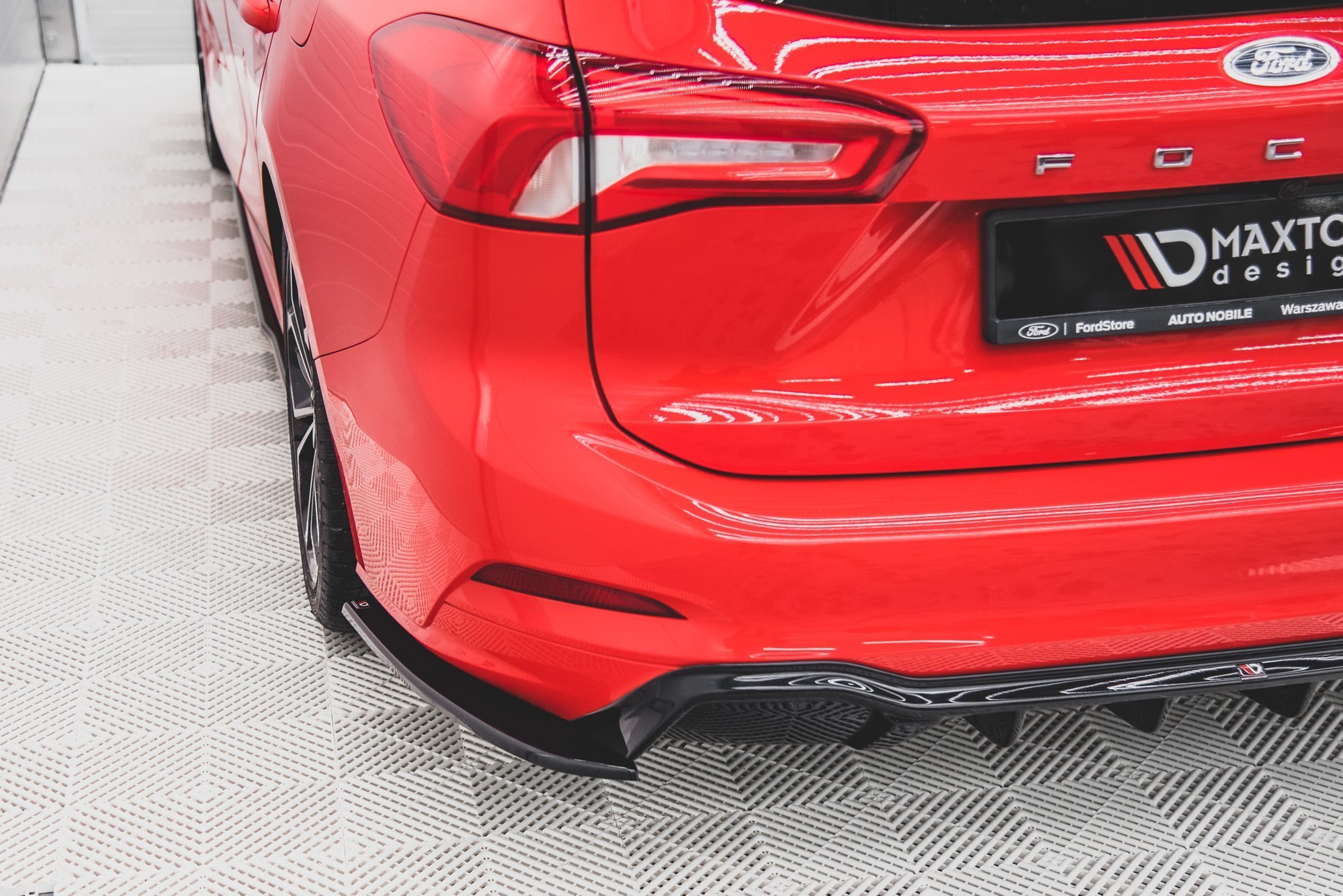 Bakre Flaps V.3 (Med splitter V.1) Ford Focus ST-Line Estate Mk4