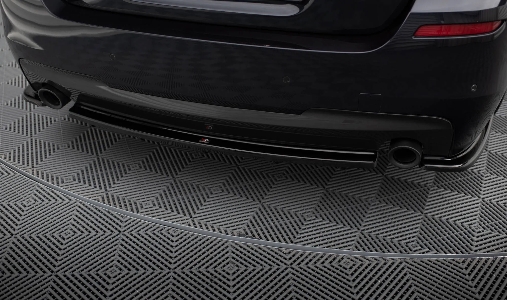 Diffuser BMW 5 F11 M-Pack (2 enkle eksosrør) - Bilde 3