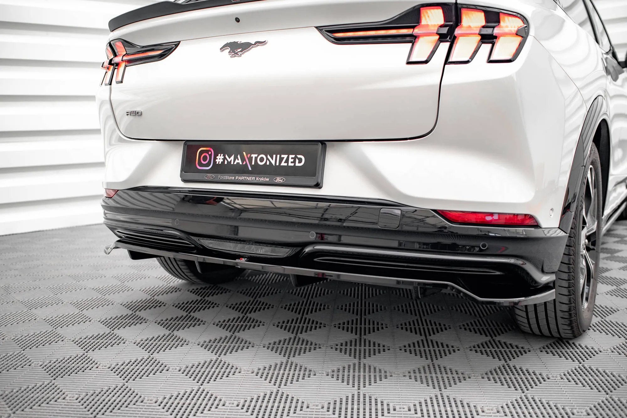 Diffuser Ford Mustang Mach-E Mk1