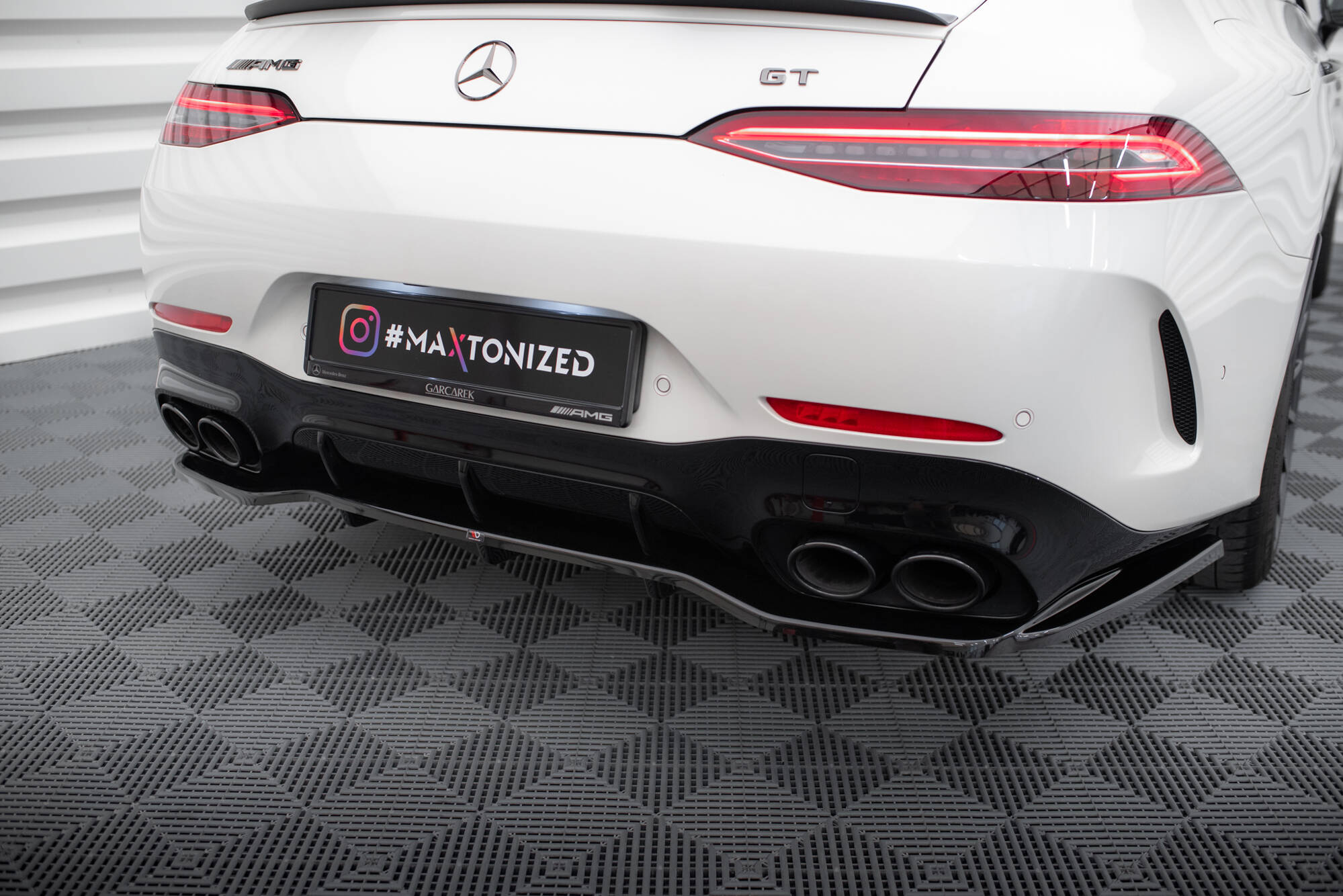 Diffuser Mercedes-AMG GT 43 4 Door Coupe V8 Styling Package