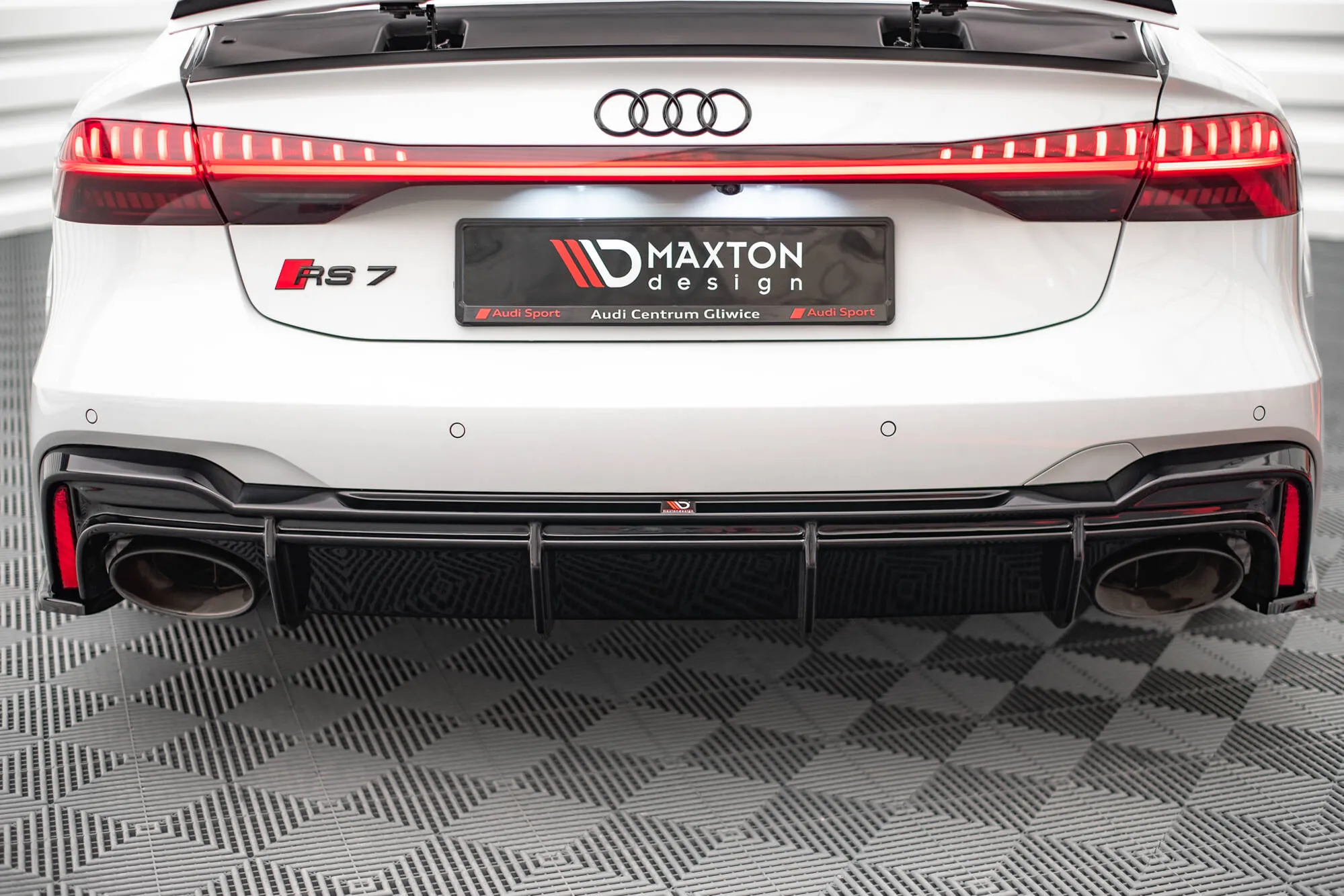 Diffuser Audi RS7 C8 (Versjon med tilhengerfeste)