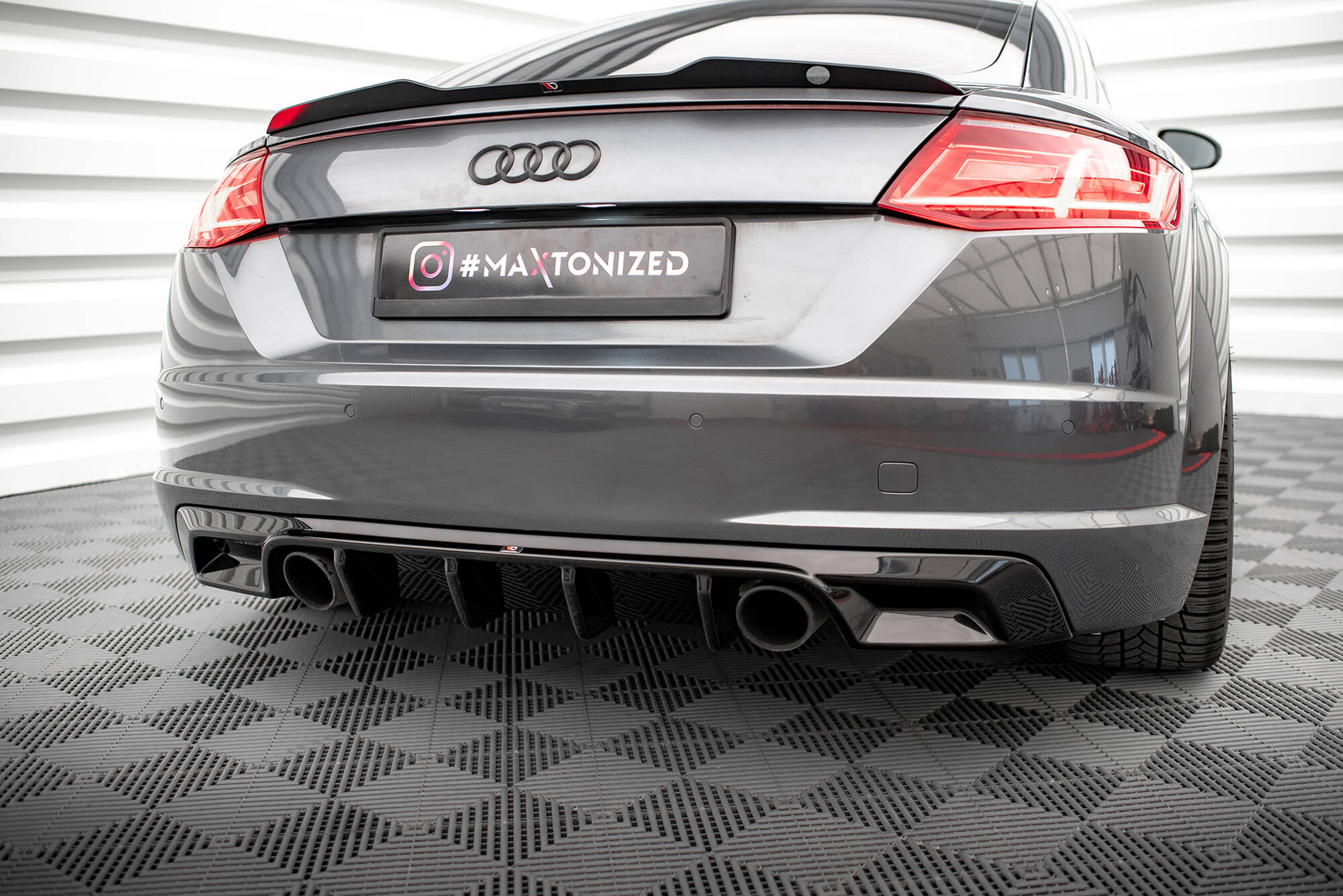Diffuser Audi TT S-Line 8S