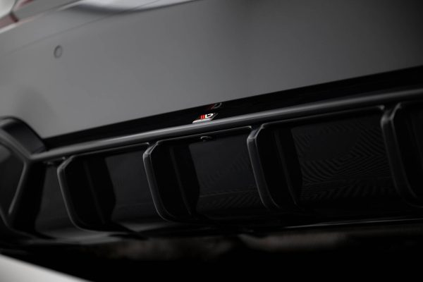 Diffuser BMW 3 M-Pack G20 / G21 (Passer til versjonen med krok)