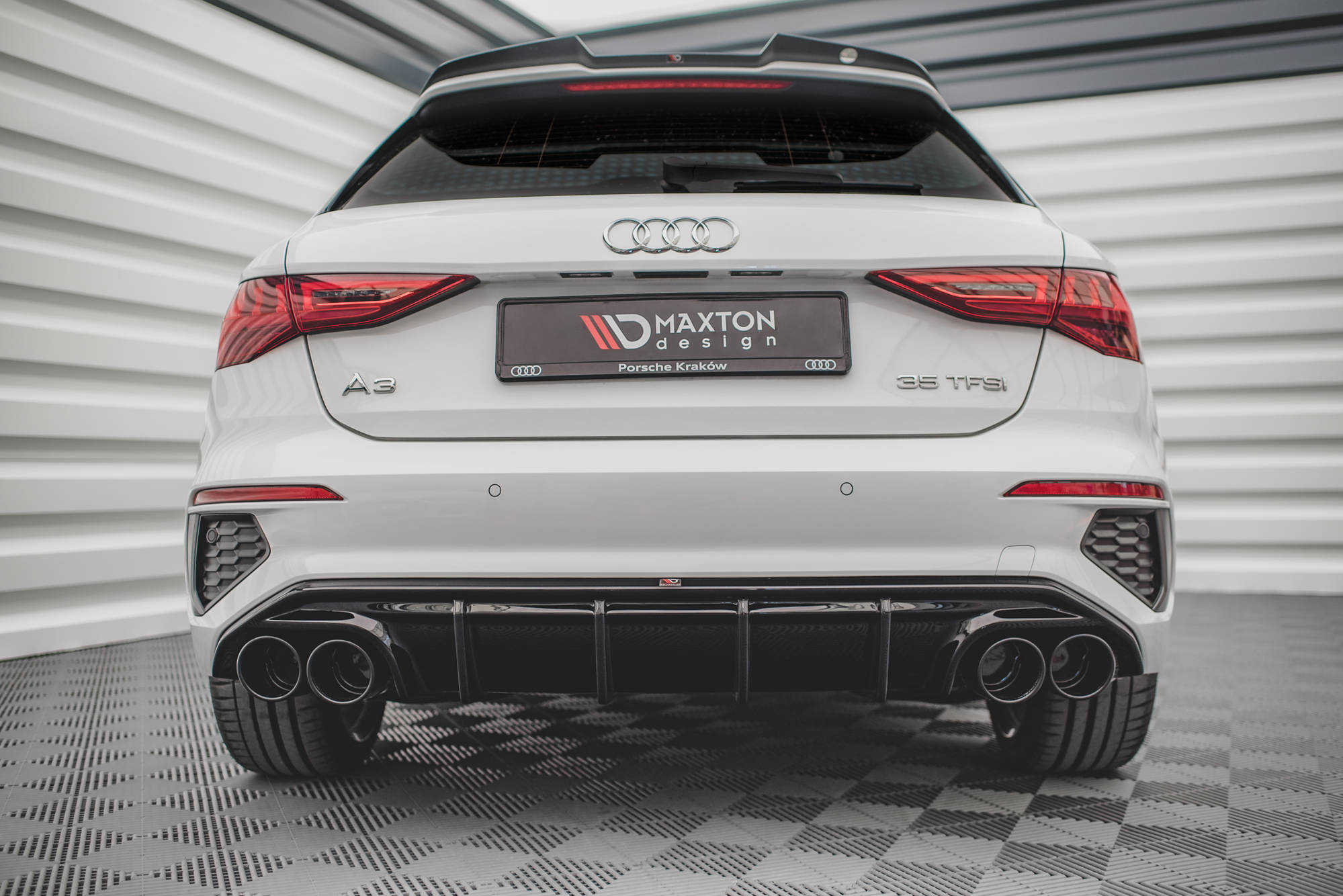 Baksplitter Med Eksosgrill Wydechu Audi A3 S-Line Sportback 8Y