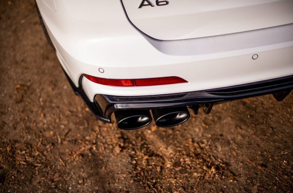 Baksplitter Med Eksosgrill Audi A6 S-Line / S6 C8 / C8 Facelift