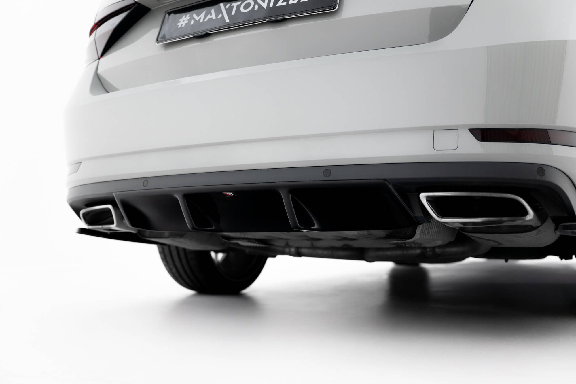 Diffuser V.1 Skoda Superb Liftback / Combi Mk3
