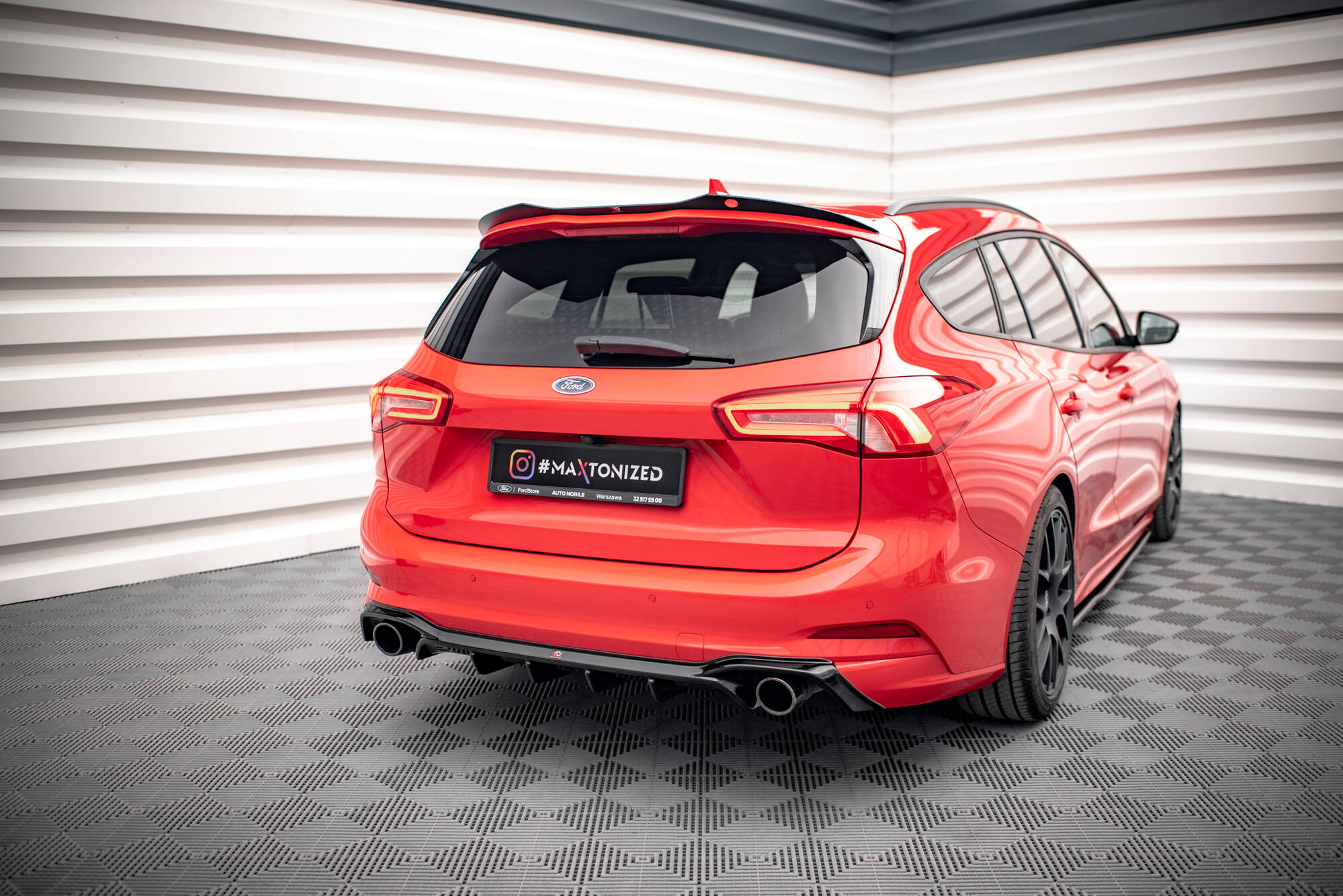 Diffuser V.2 Ford Focus Estate ST Mk4