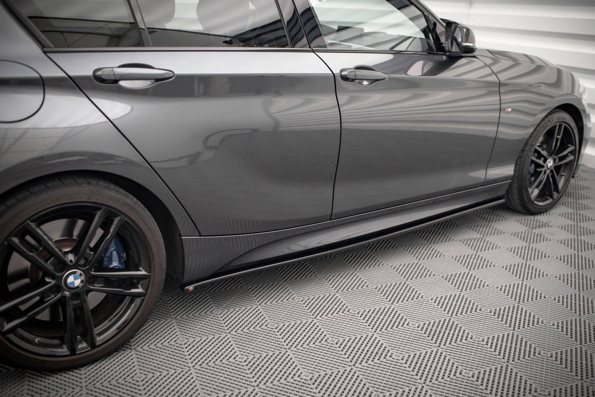 Sideskjørt V.1 BMW 1 F20 M135i / M140i / M-Pack