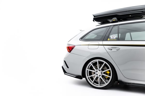 Splittersett V.2 Skoda Octavia RS Combi Mk4