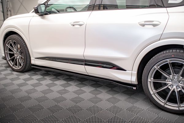 Sideskjørt Audi Q4 e-tron Sportback S-line Mk1