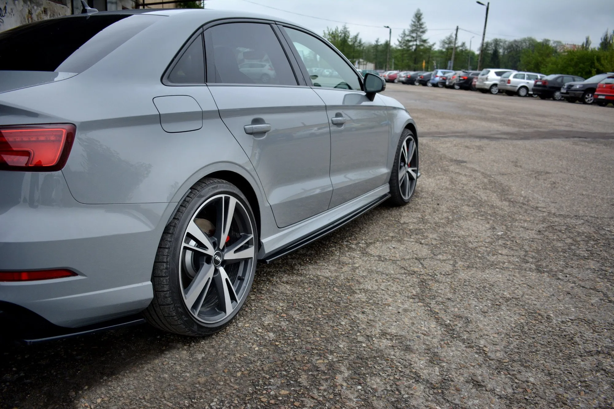 Sideskjørt Audi RS3 8V FL Sedan - Bilde 3