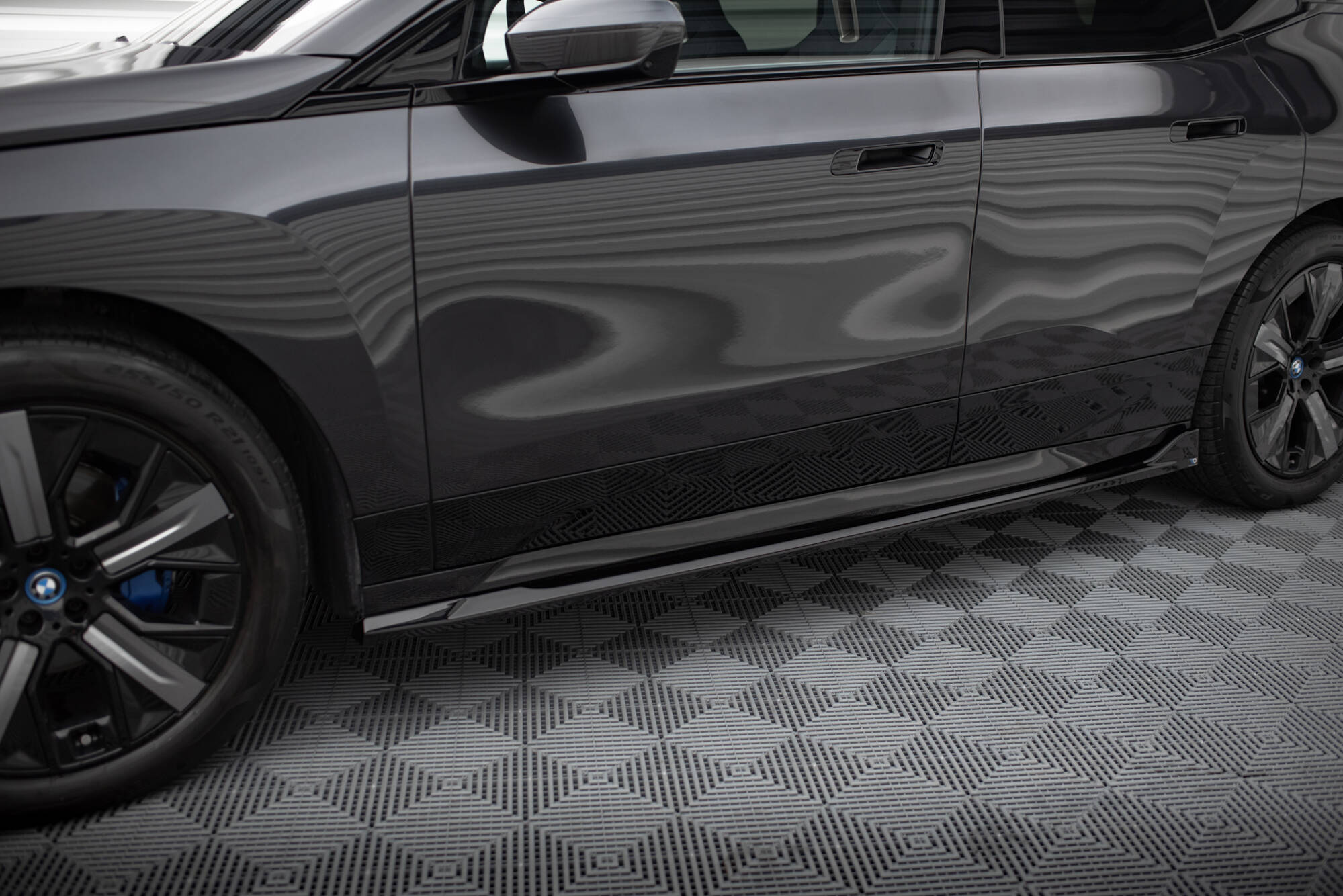 Sideskjørt BMW iX M-Pack i20