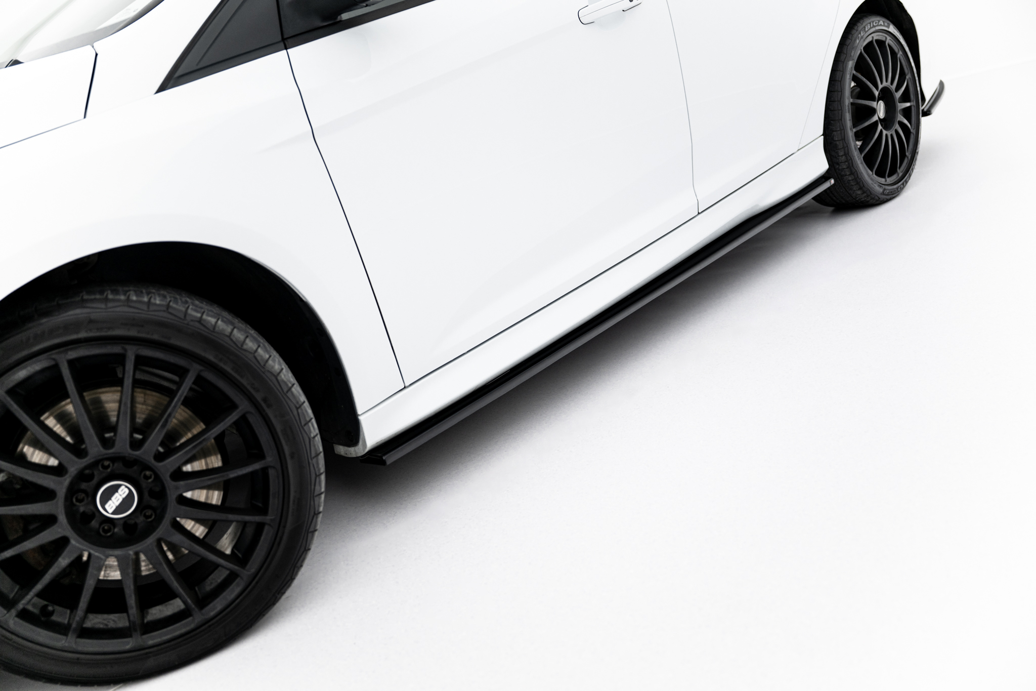 Sideskjørt Ford Focus ST / ST-Line Mk3 / Mk3 FL Hatchback / Kombi