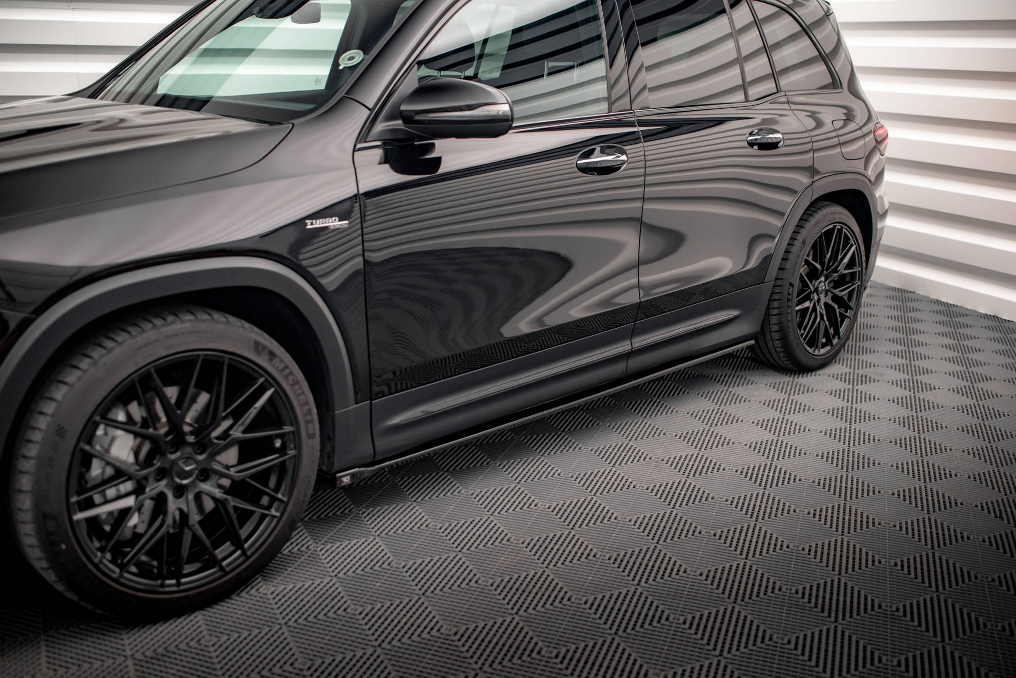 Sideskjørt Mercedes-AMG GLB 35 X247
