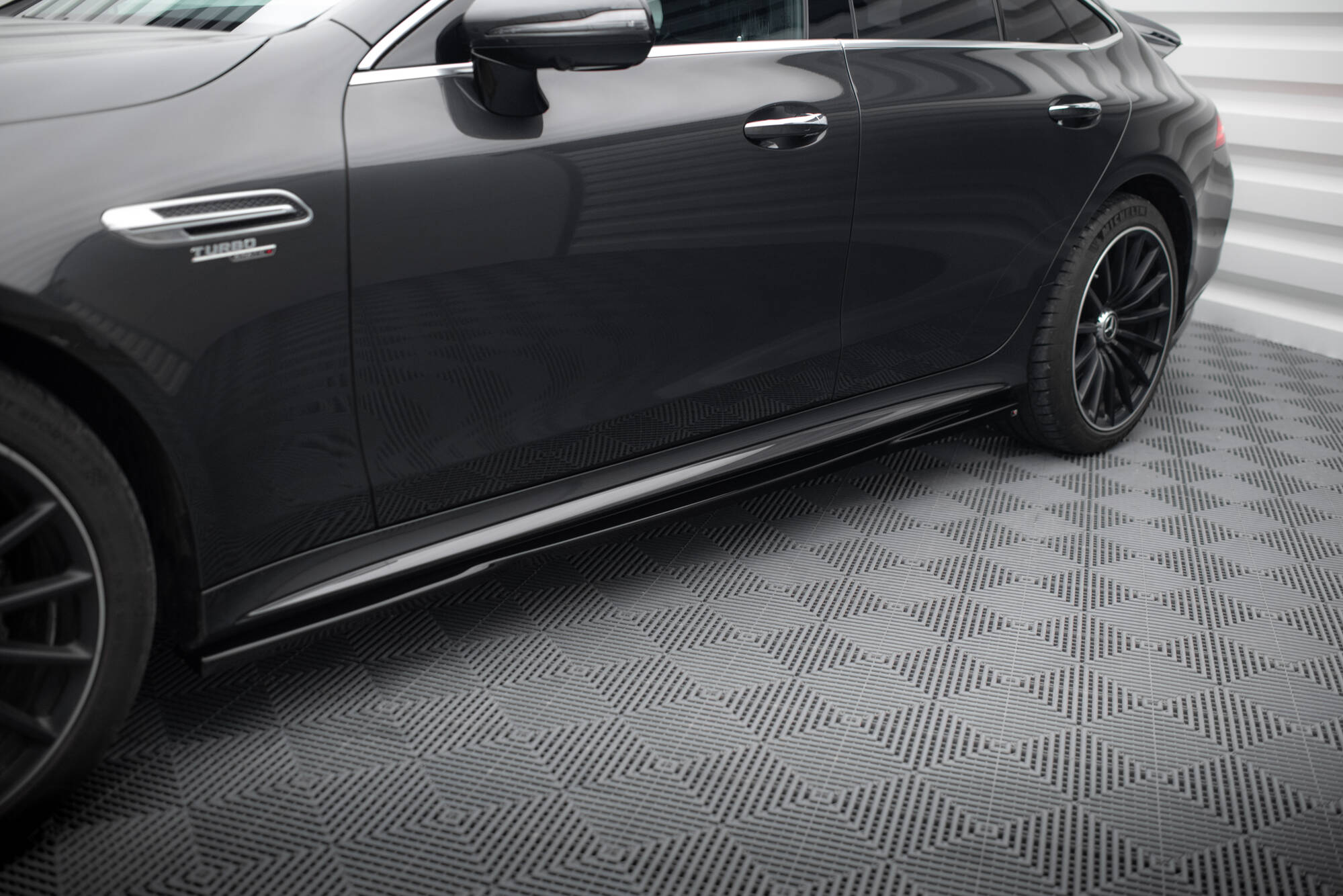 Sideskjørt Mercedes-AMG GT 53 4-Door Coupe