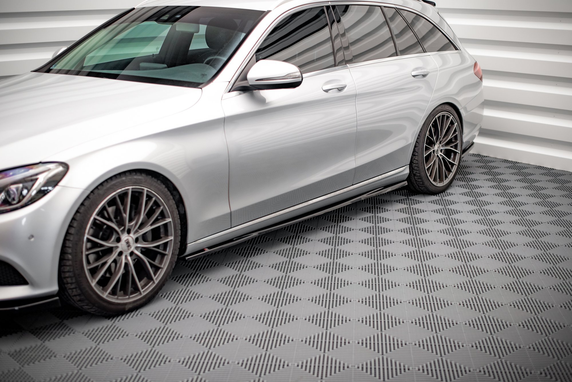 Sideskjørt Mercedes-Benz C W205