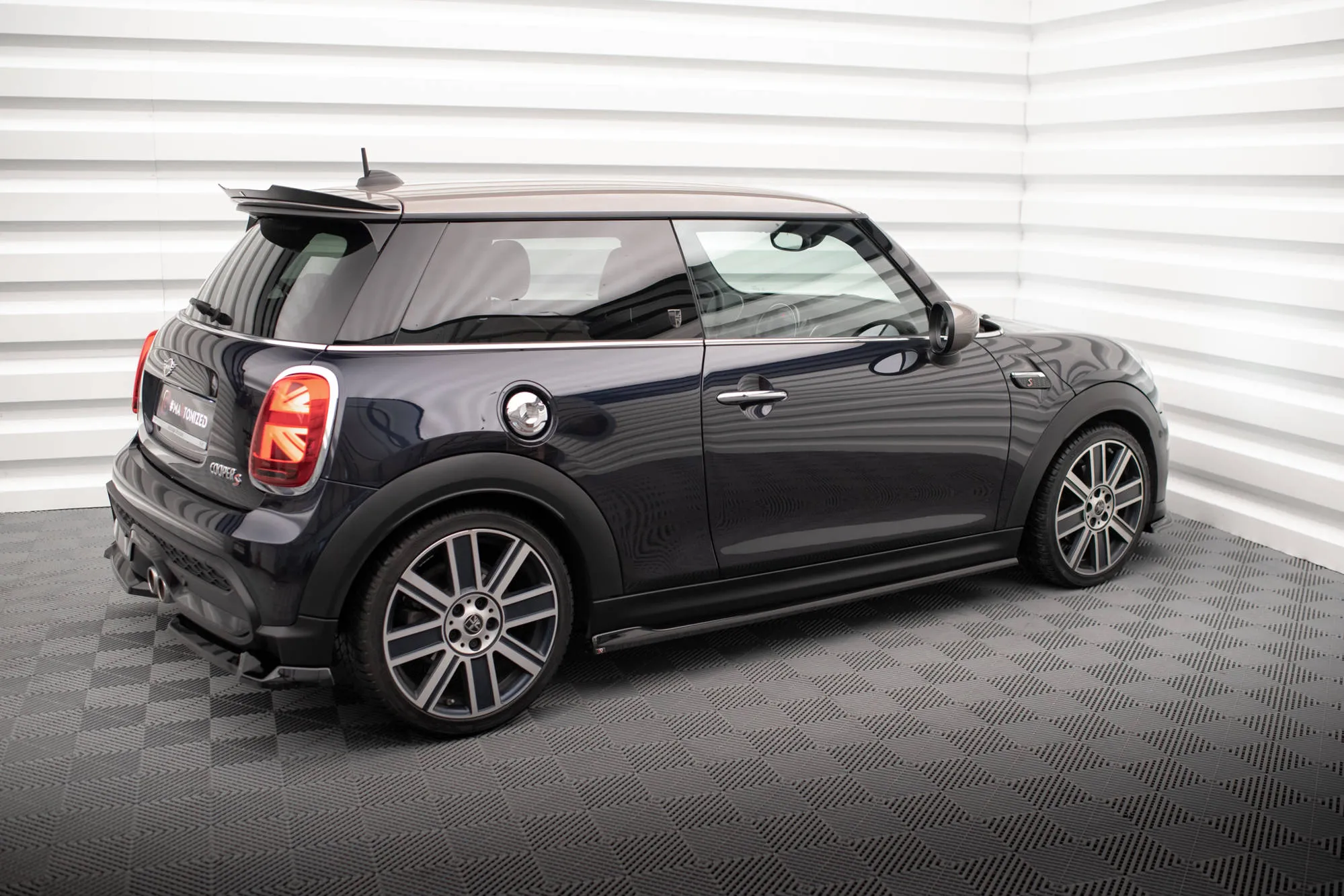 Sideskjørt Mini Cooper S F56 Facelift - Bilde 3