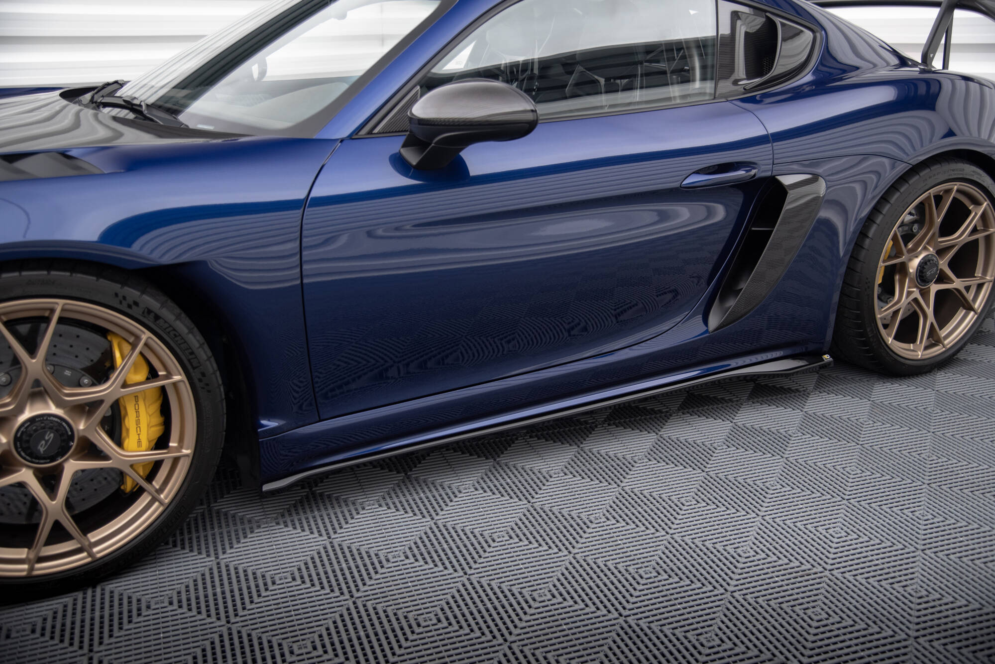 Sideskjørt Porsche 718 Cayman GT4 RS 982c