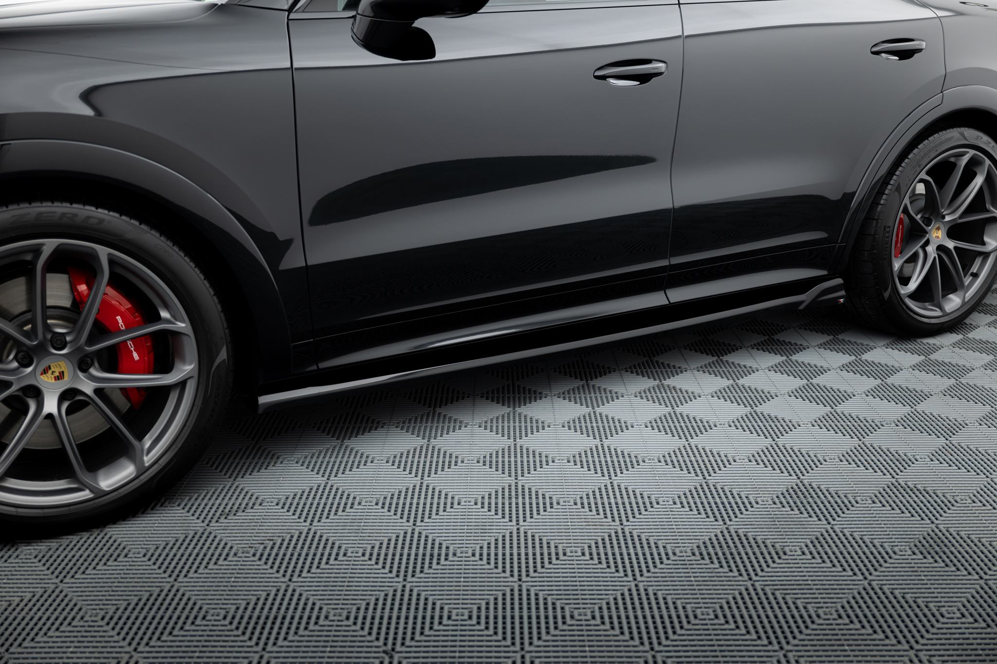 Sideskjørt Porsche Cayenne Coupe / SUV Mk3
