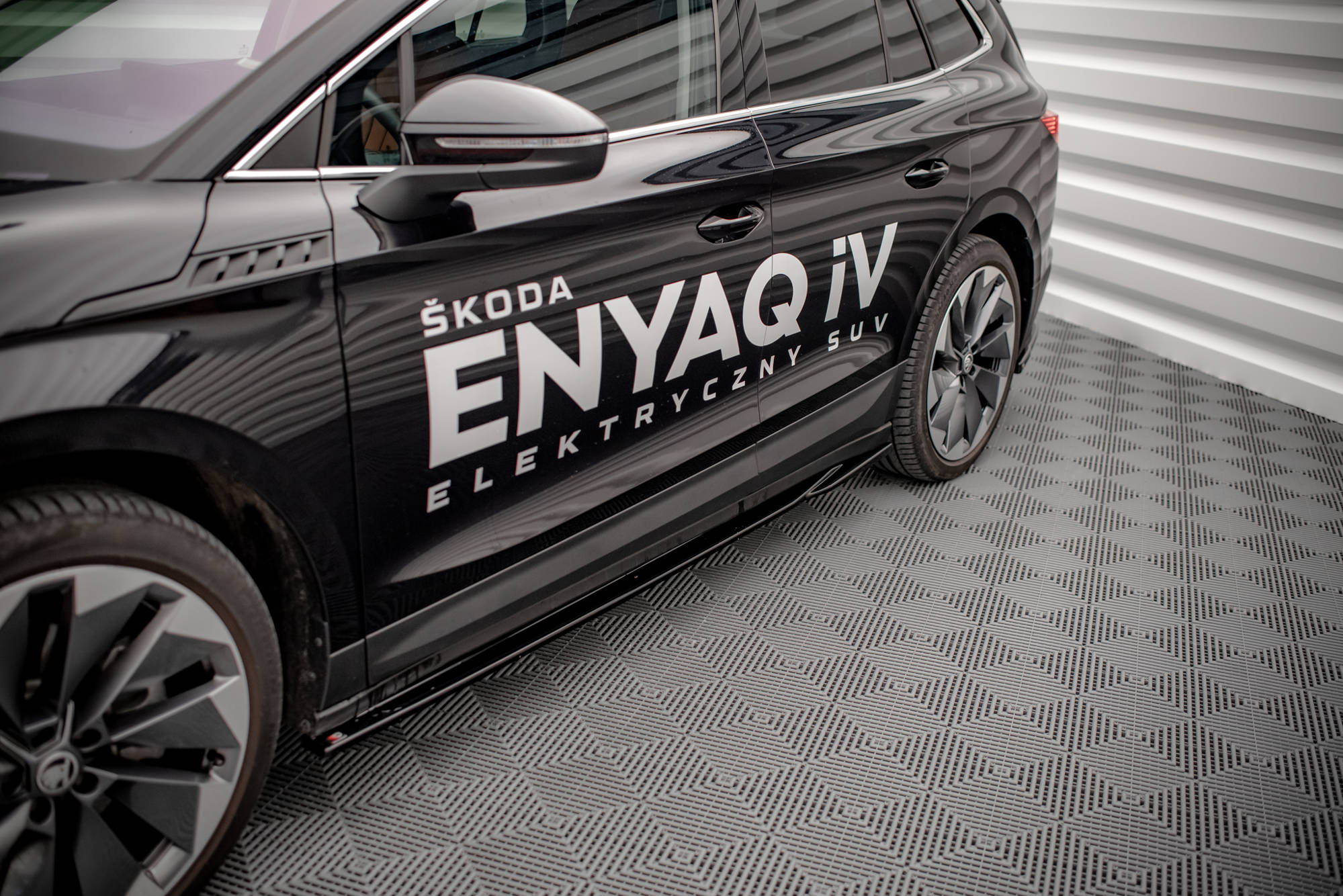 Sideskjørt Skoda Enyaq IV