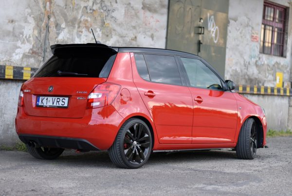 Sideskjørt Skoda Fabia RS Mk2