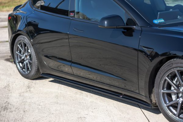 Sideskjørt Tesla Model 3 / Model 3 Performance Mk1 / Mk1 Facelift