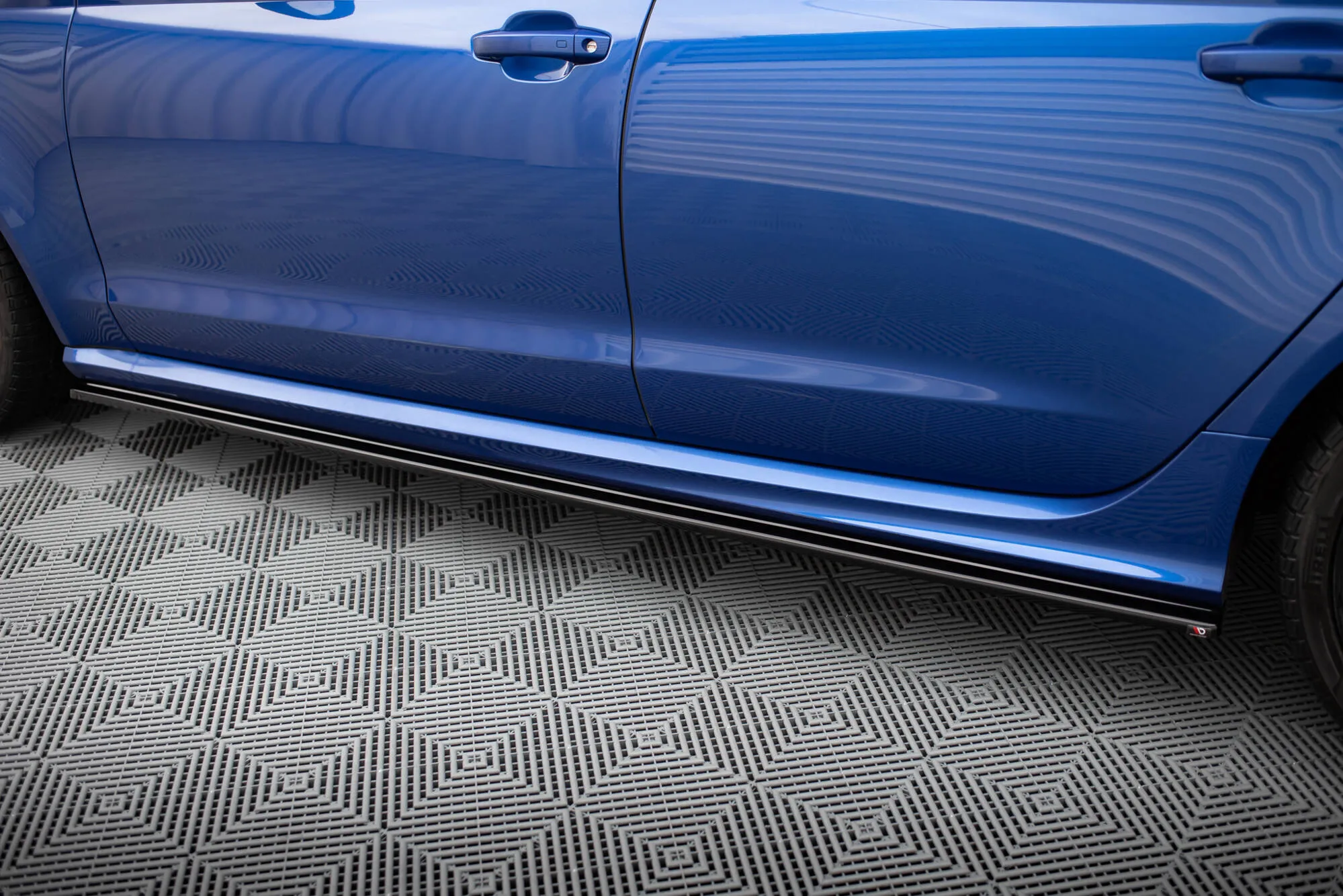 Sideskjørt V.1 Audi RS6 C7 / C7 Facelift - Bilde 2