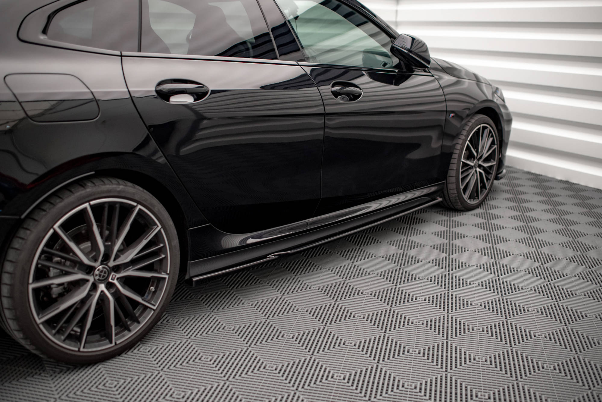 Sideskjørt V.1 BMW 2 Gran Coupe M-Pack / M235i F44