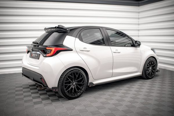 Sideskjørt V.1 Med Flaps Toyota Yaris Mk4