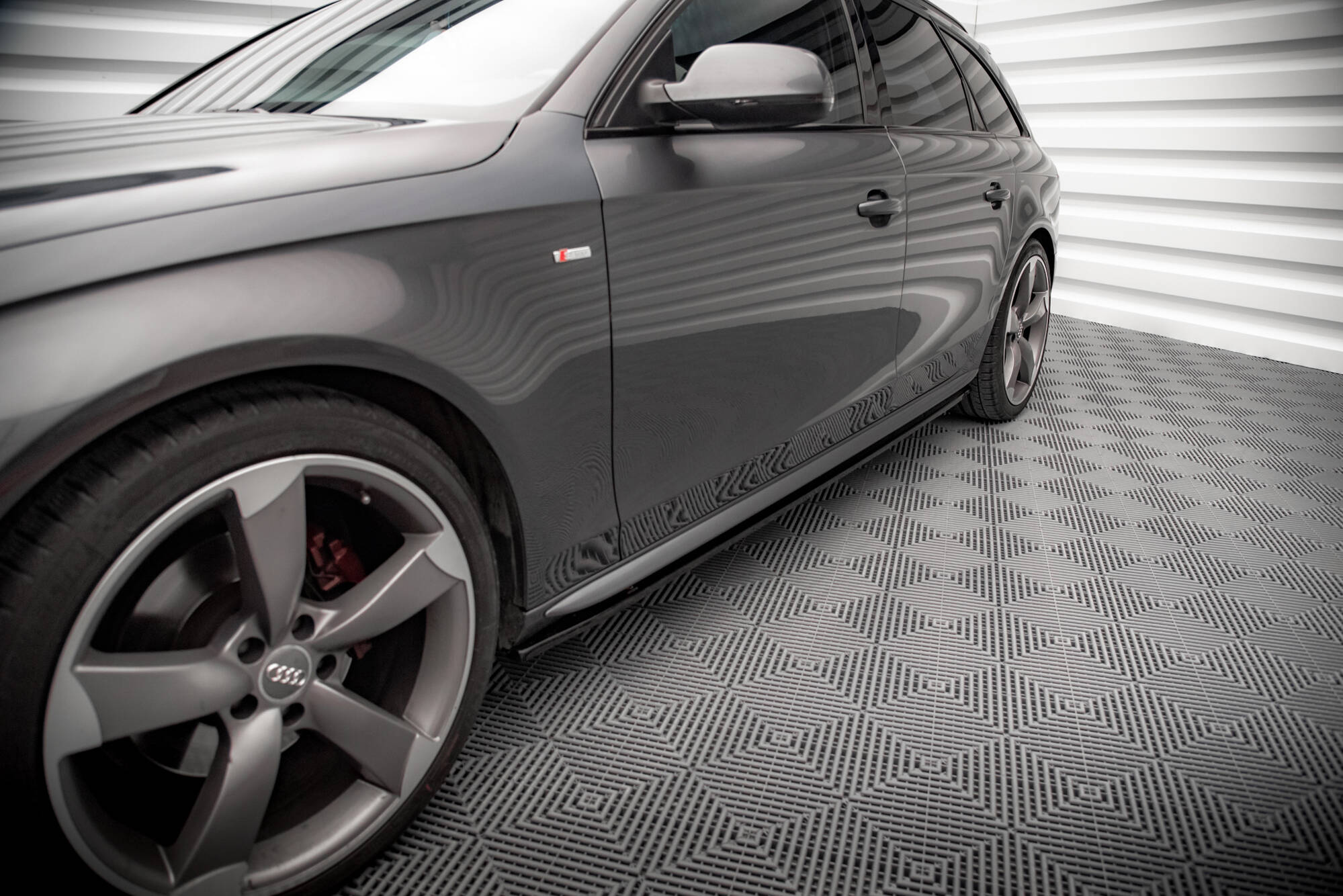 Sideskjørt V.2 Audi A4 / A4 S-Line / S4 B8