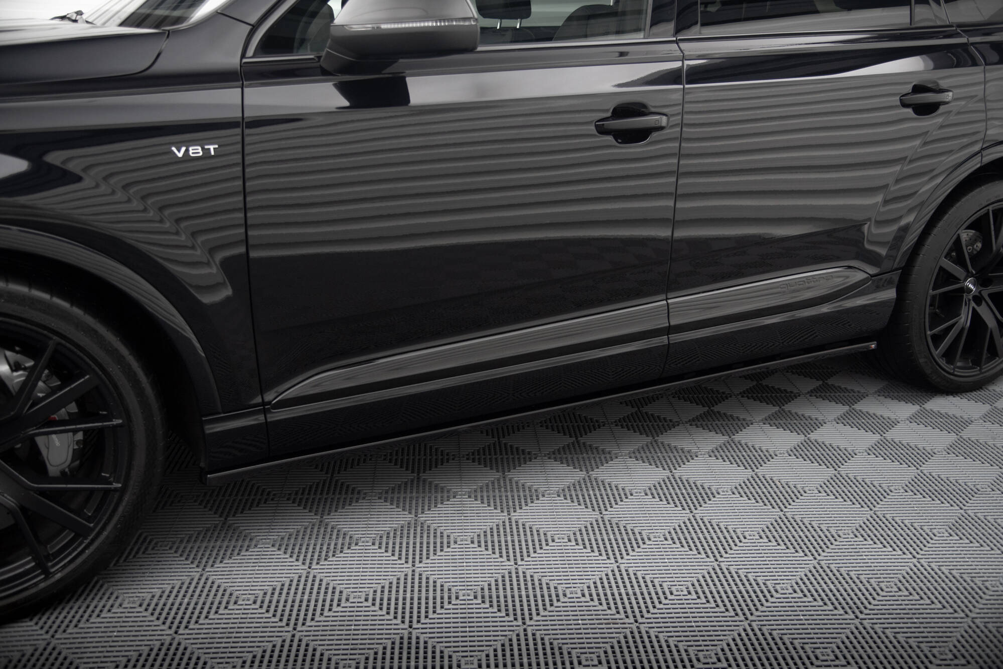 Sideskjørt V.2 Audi SQ7 / Q7 S-Line Mk2