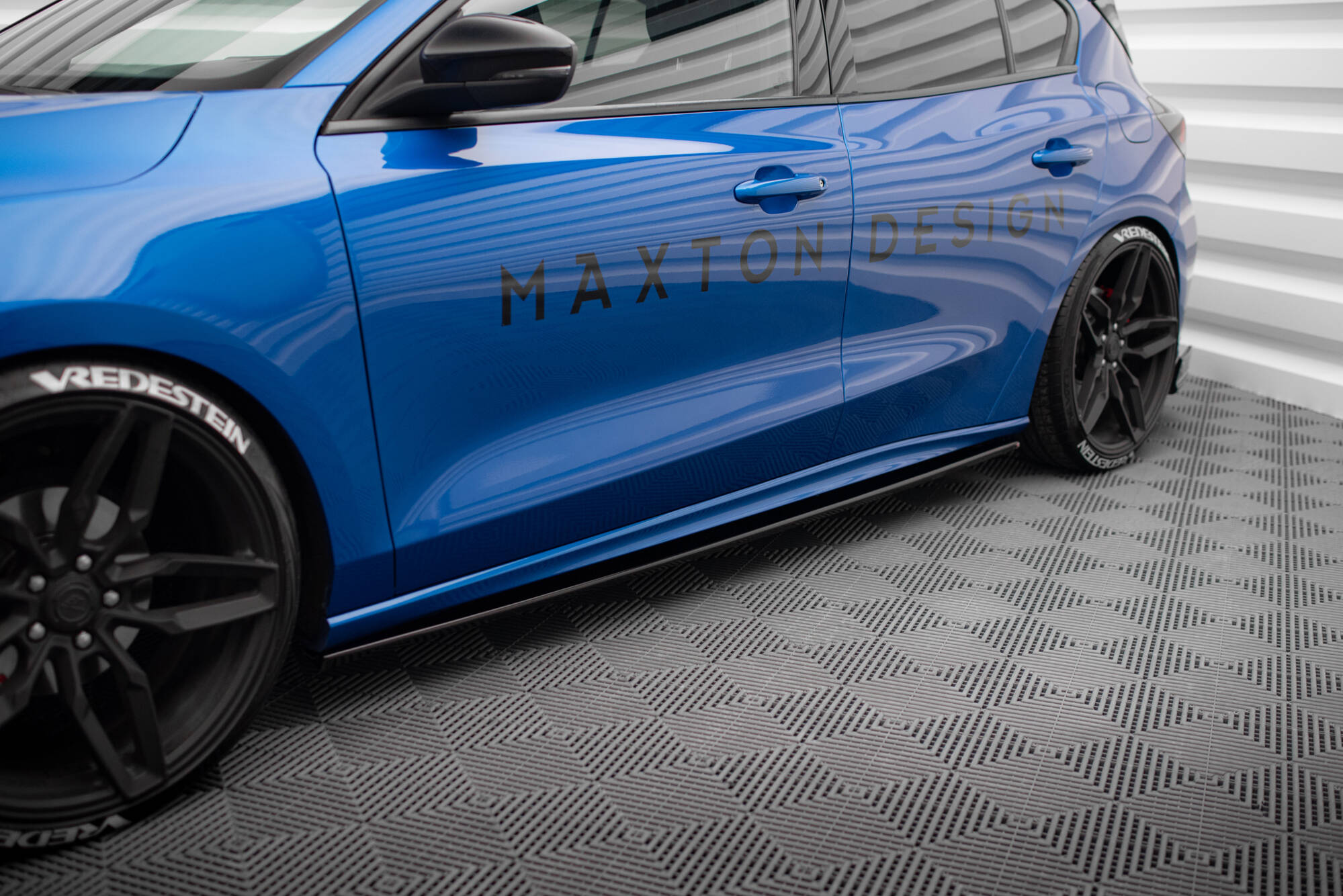 Sideskjørt V.2 Ford Focus ST / ST-Line Mk4
