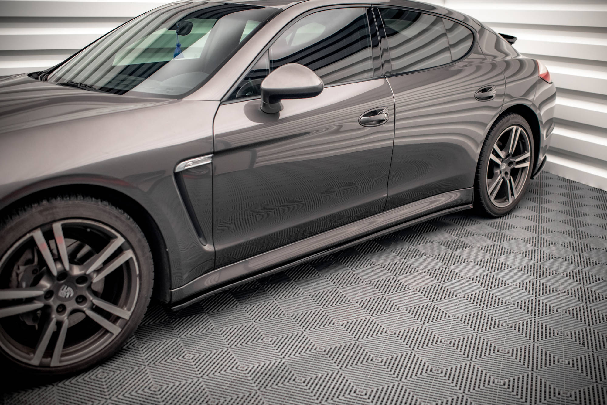 Sideskjørt V.2 Porsche Panamera / Panamera Diesel / Panamera Turbo 970