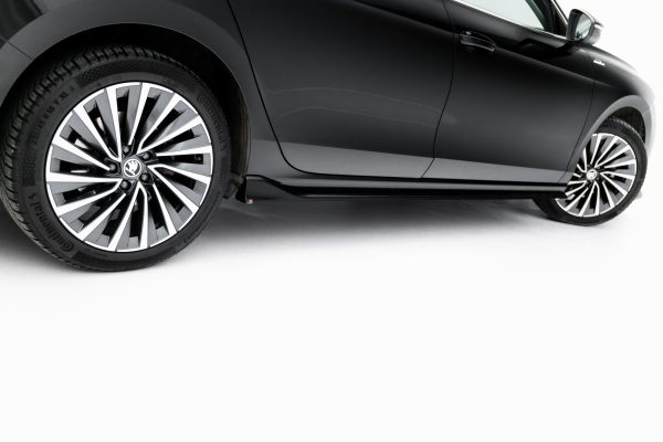 Sideskjørt V.2 Skoda Superb Mk4
