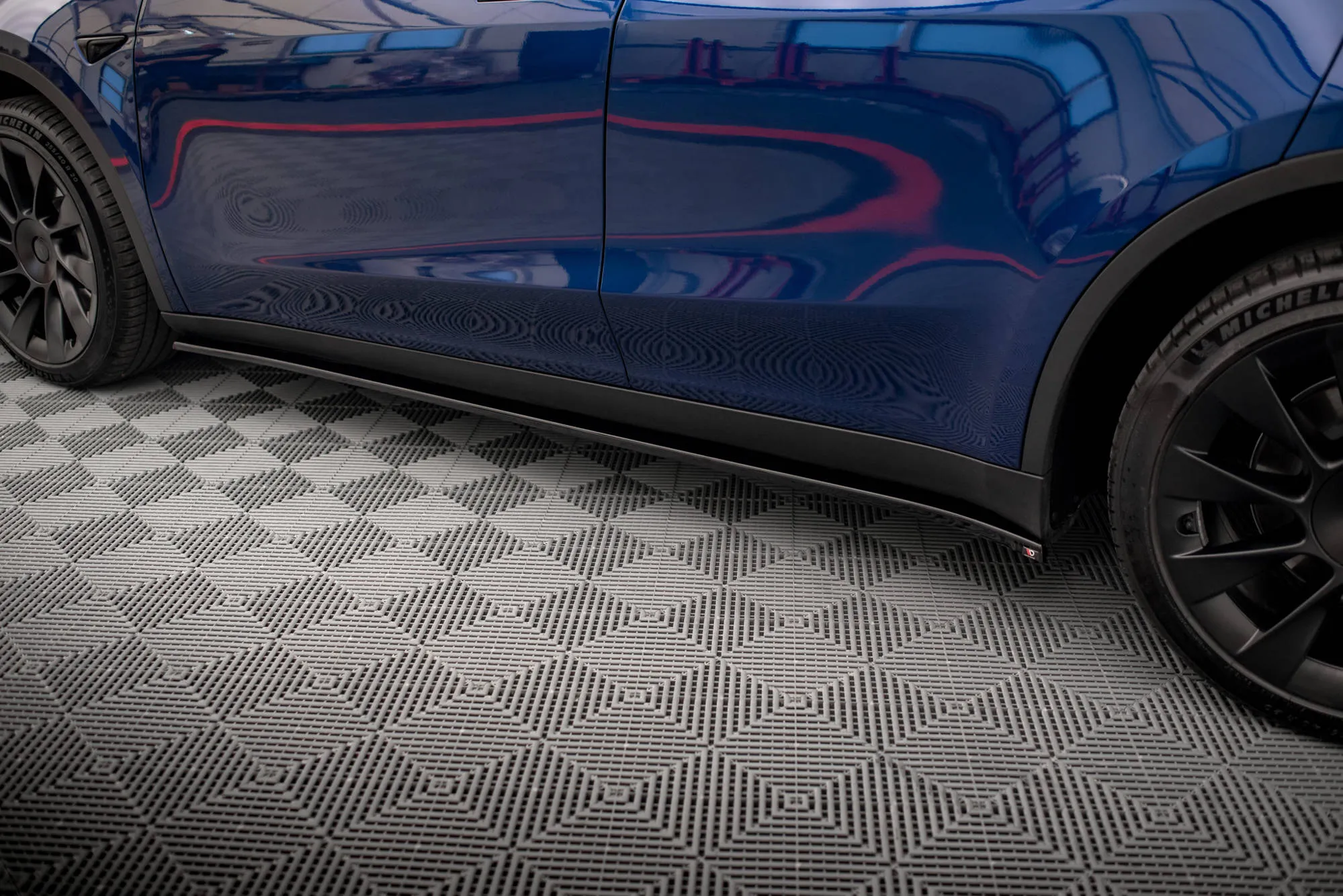 Sideskjørt V.2 Tesla Model Y - Bilde 2