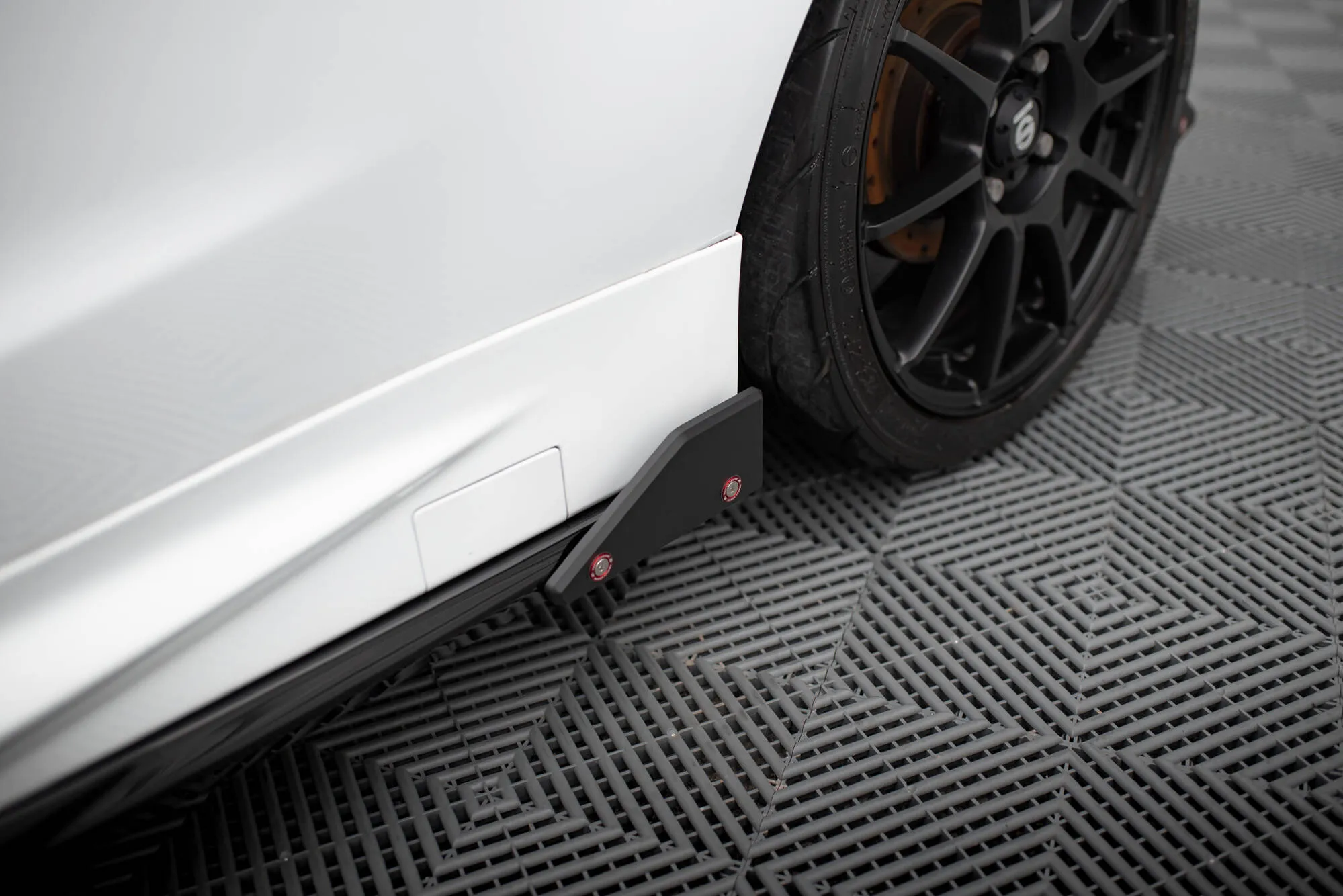 Sideskjørt V.4 Med Flaps Ford Fiesta ST / ST-Line Mk7 - Bilde 4