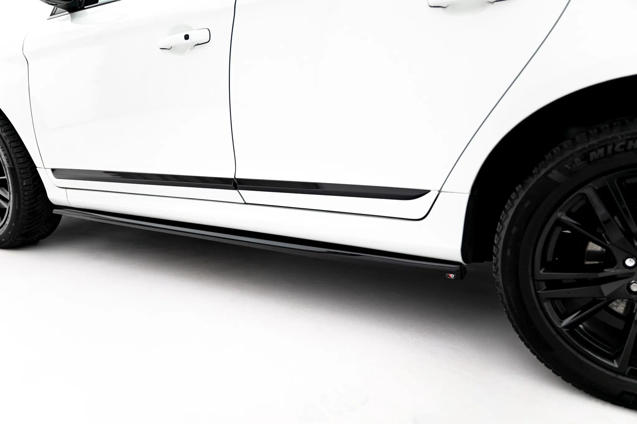 Sideskjørt Volvo XC60 Mk1 Facelift - Bilde 2