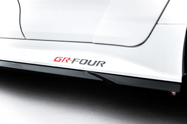 Sideskjørt V.1 Toyota GR Corolla Mk12