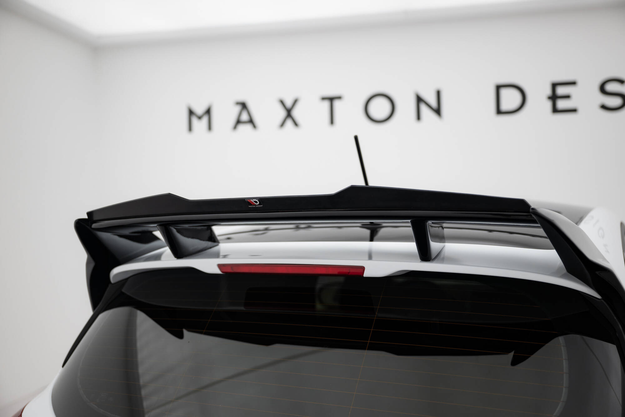 Spoiler Cap Ford Fiesta Standard / ST / ST-Line Mk8 (Do spoilera FO-FI-8-FH1FP)