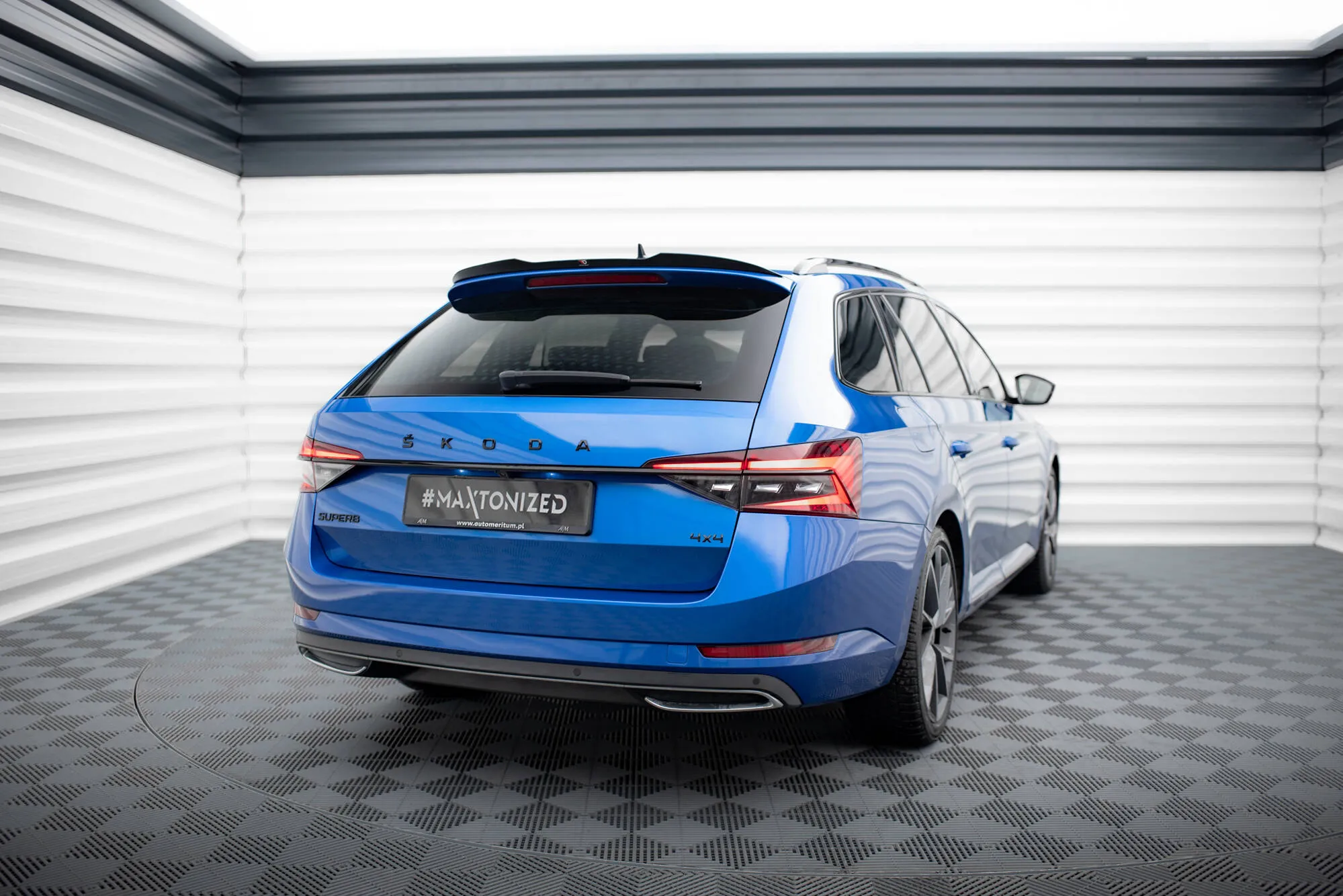 Spoiler Cap Skoda Superb Sportline Combi Mk3 / Mk3 Facelift - Bilde 2