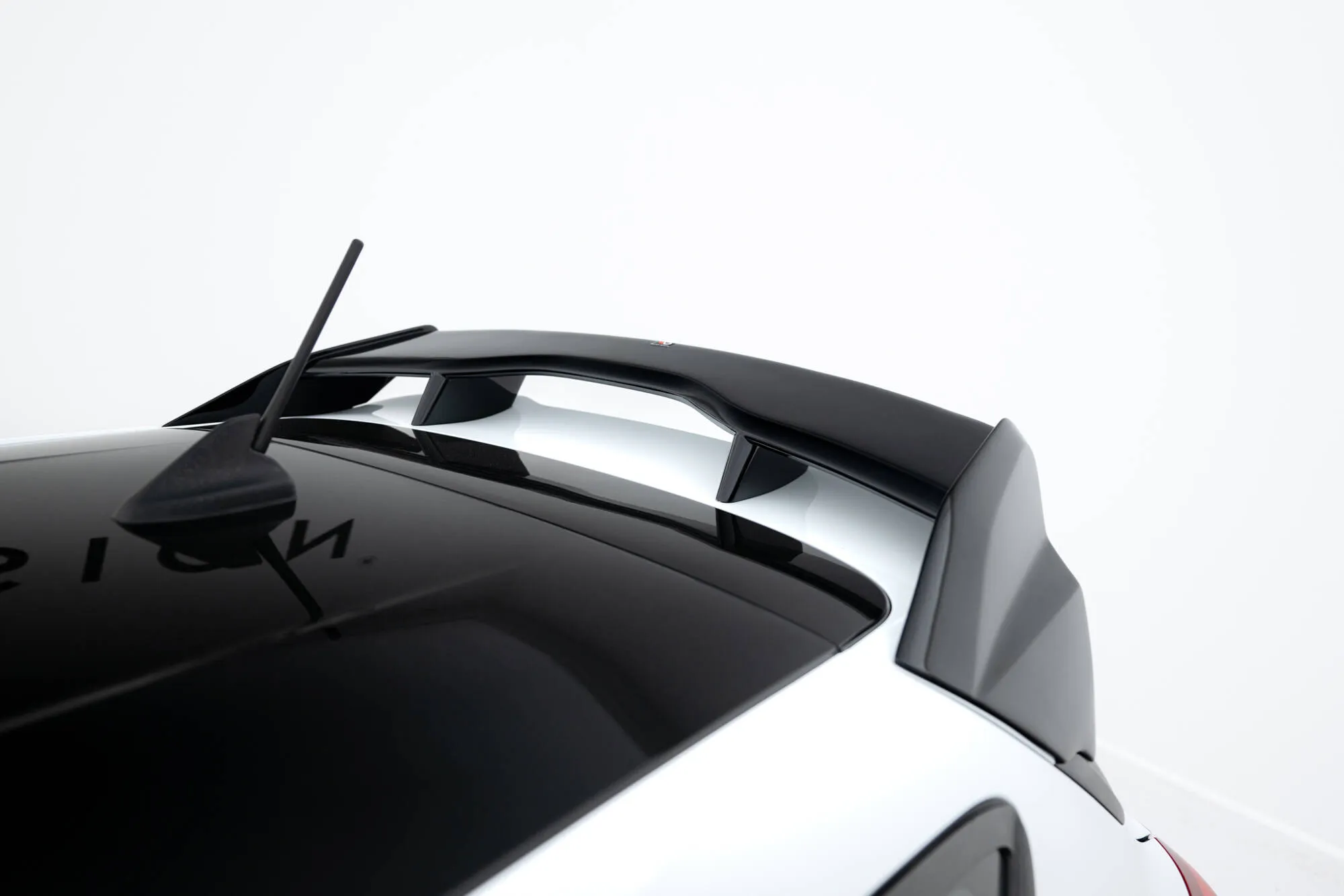 Spoiler Ford Fiesta ST / ST-Line Mk8 / Mk8 Facelift - Bilde 3