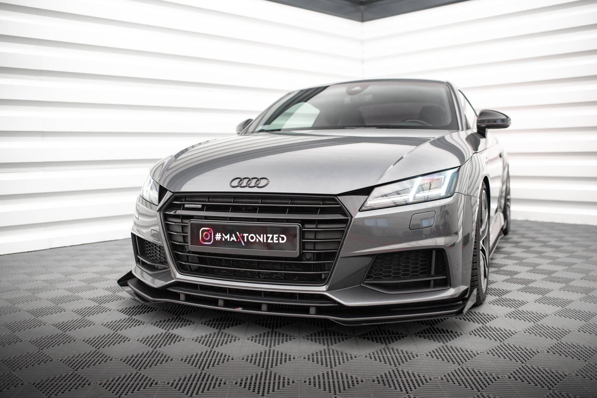 Frontleppe Street Pro Med Flaps Audi TT S / S-Line 8S