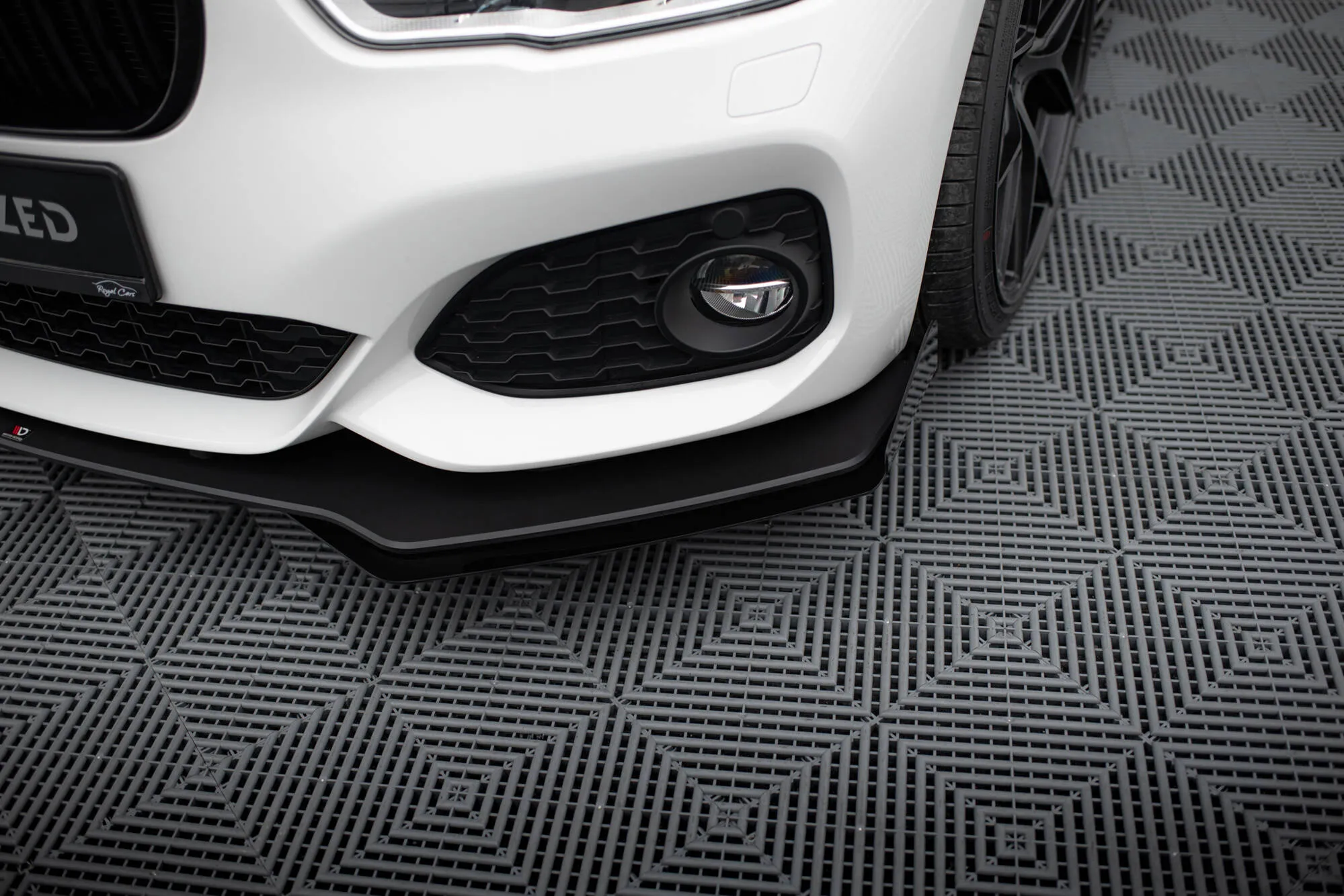 Frontleppe Street Pro V.3 Med Flaps BMW 1 F20 M-Pack Facelift / M140i - Bilde 4