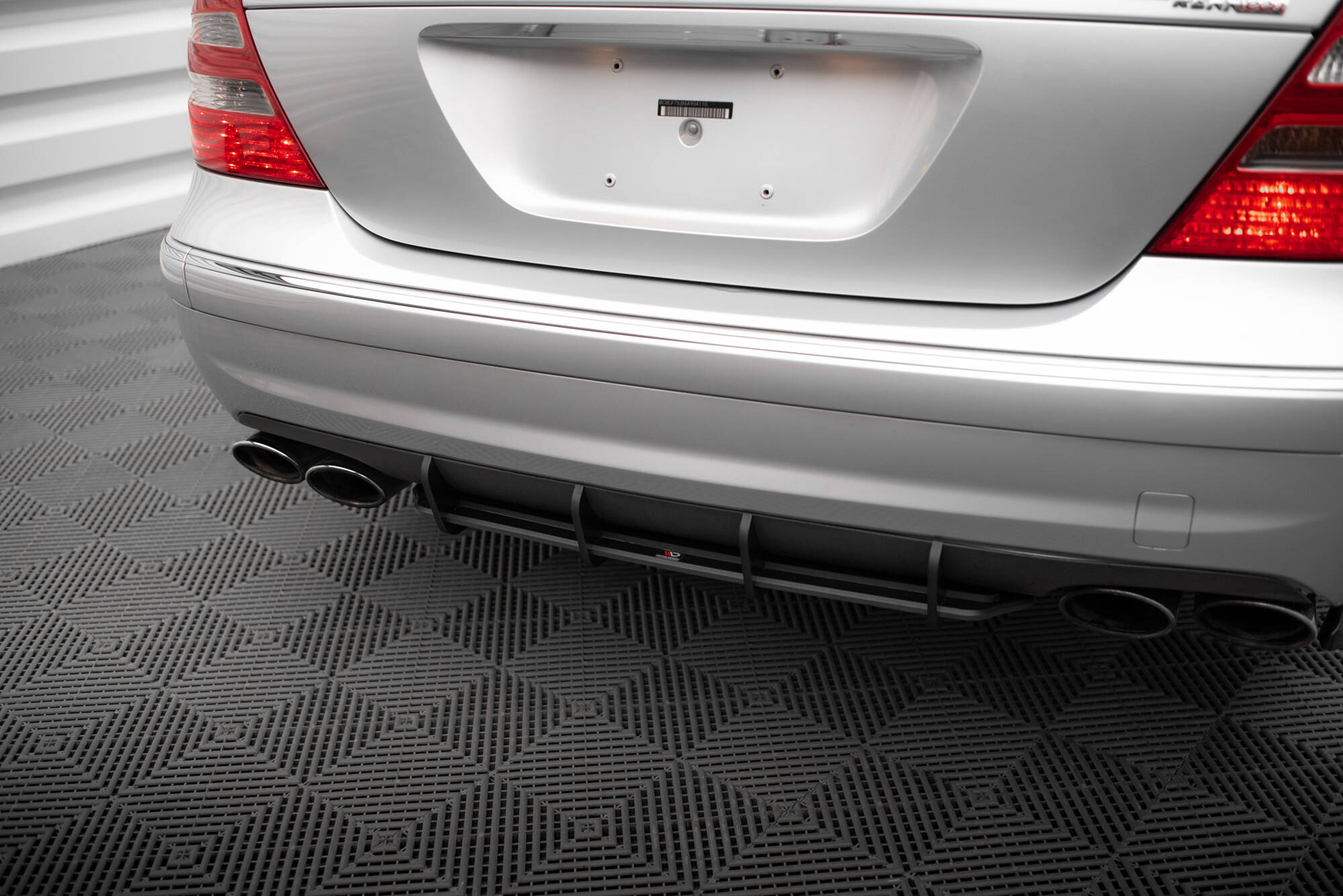 Diffuser Street Pro Mercedes-Benz E 55 AMG W211