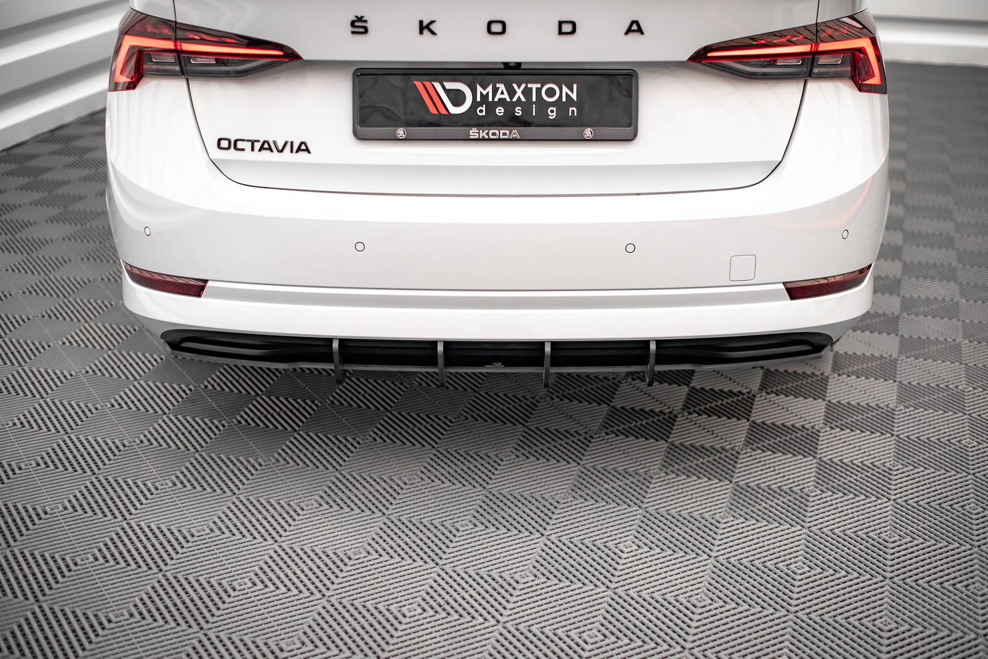 Diffuser Street Pro Skoda Octavia Mk4