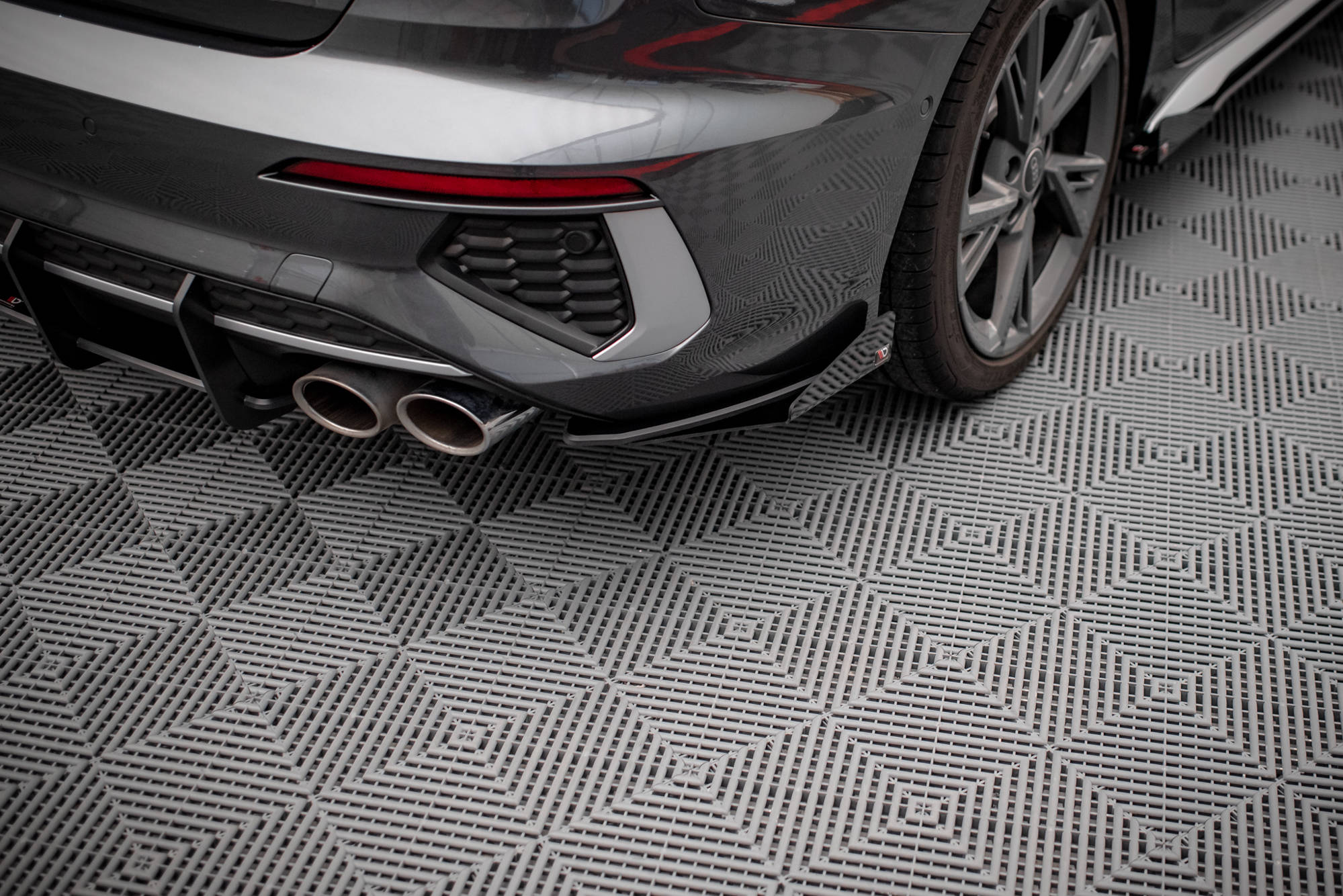 Bakre Flaps Street Pro Med Flaps Audi S3 Sedan 8Y