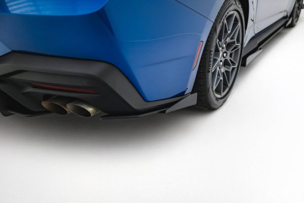Bakre Flaps Street Pro Med Flaps Ford Mustang GT Mk7